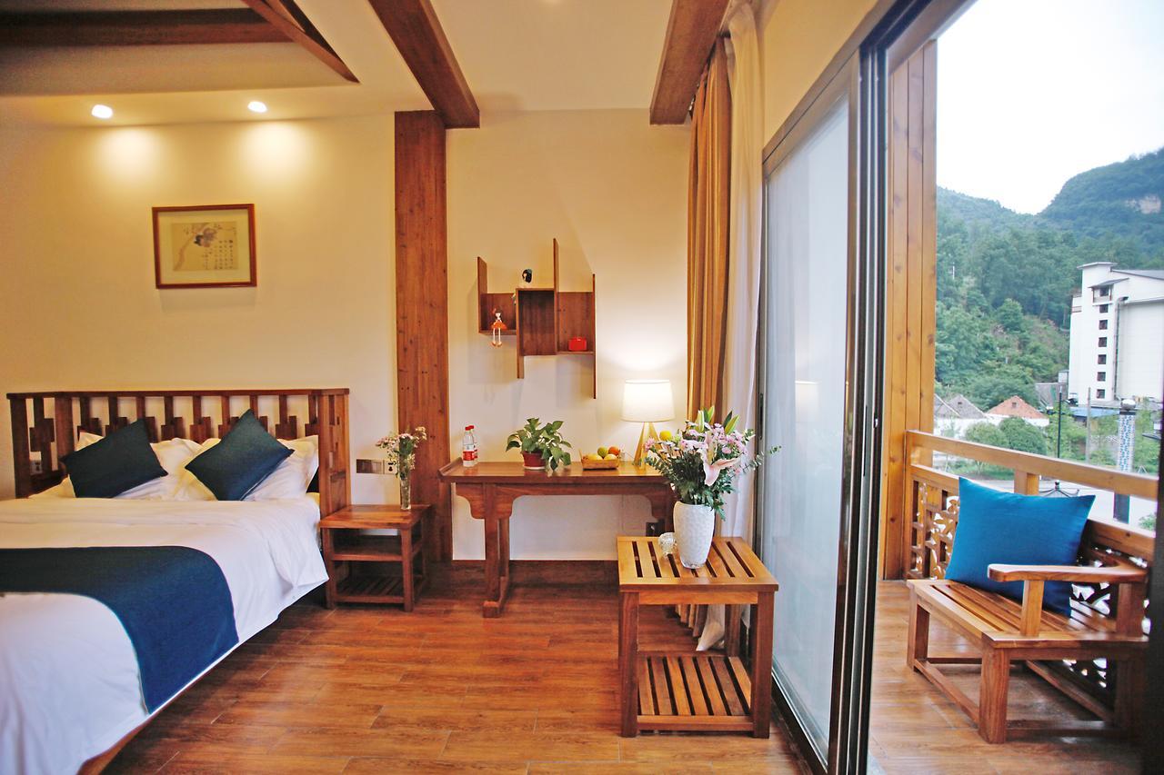 Guihua Road 106Th Hostel Zhangjiajie Exteriör bild